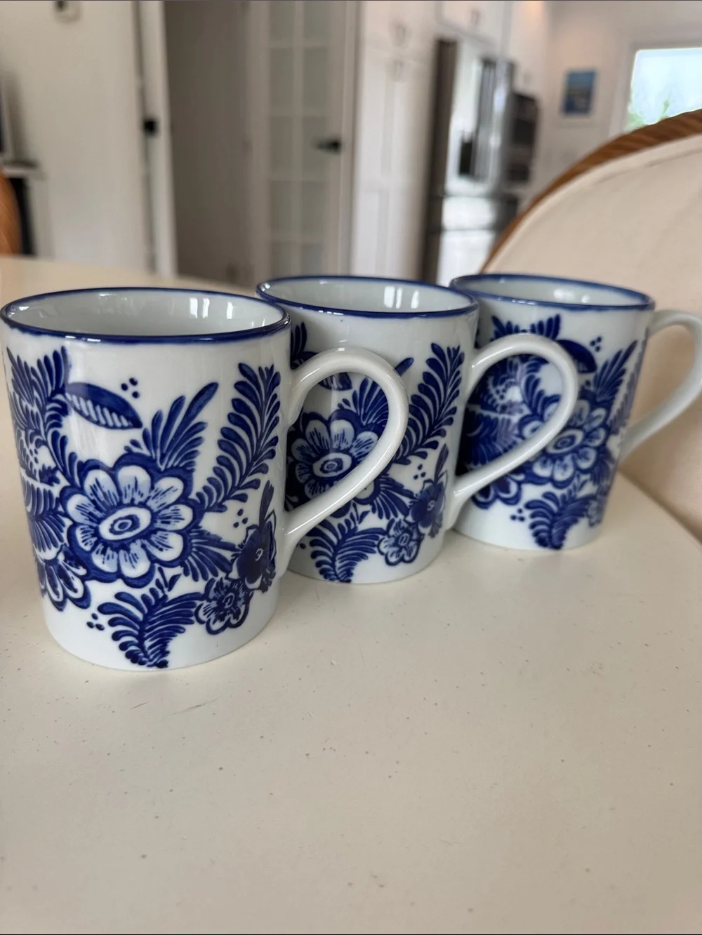 Rare Discontinued Pottery Barn Elsie White With Blue Floral Bird Set Of 3 mugs